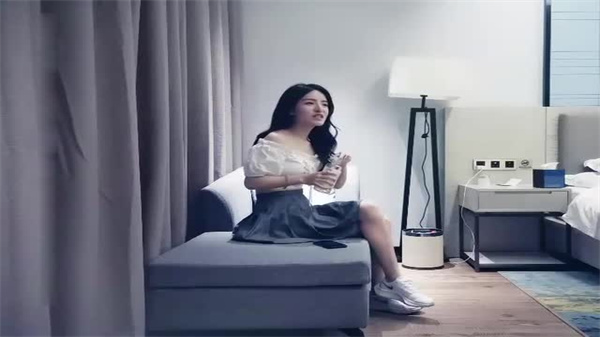 尤物身材肤白胜雪!口活一流吞巨龙,骑乘位浪叫疯狂输出