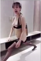 白皙淫娃一字马开腿热身，惨遭男友口爆颜射满脸喷精！